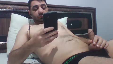 Snapshot of sexyyy_mannn chatting on November 10, 2025, 1:32 pm sexyyy_mannn online show from November 10, 2025, 1:32 pm