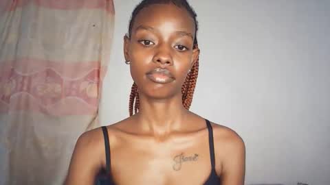 Snapshot of sexyzuriel chatting on February 27, 2026, 11:43 am sexyzuriel online show from February 27, 2026, 11:43 am