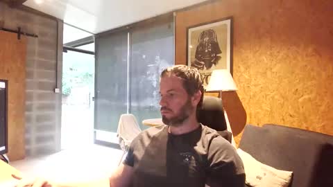 shad0w_hunter online show from February 12, 2026, 9:21 pm