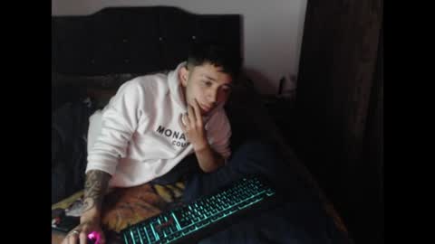 Snapshot of shadow_men_ chatting on July 13, 2026, 8:17 am james online show from July 13, 2026, 8:17 am