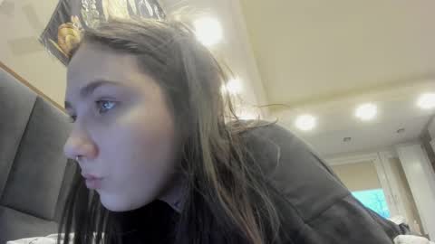 shadow_raffi online show from February 9, 2025, 2:18 pm