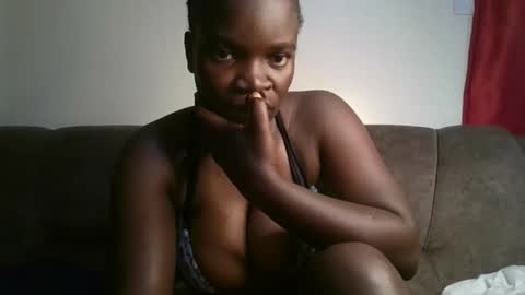 Snapshot of shadowsweet34 chatting on March 5, 2026, 10:55 am val online show from March 5, 2026, 10:55 am