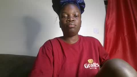 Snapshot of shadowsweet34 chatting on April 4, 2026, 12:53 am val online show from April 4, 2026, 12:53 am