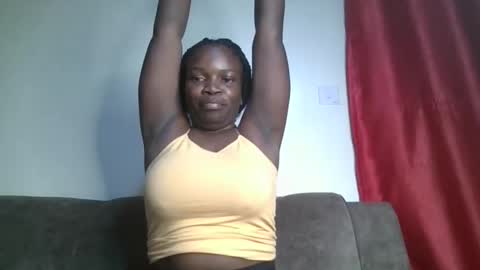 Snapshot of shadowsweet34 chatting on April 11, 2026, 4:28 am val online show from April 11, 2026, 4:28 am