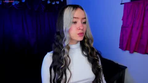 Shaira Clark online show from March 25, 2026, 1:44 am