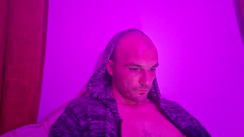 shalom77712327 online show from April 13, 2026, 4:29 am