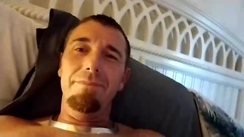 Snapshot of shane198569 chatting on October 19, 2025, 8:09 pm shane198569 online show from October 19, 2025, 8:09 pm