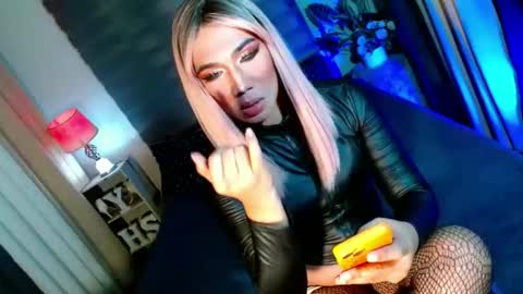 Snapshot of shane_hugexx chatting on October 30, 2025, 6:30 pm MISS SHANE online show from October 30, 2025, 6:30 pm