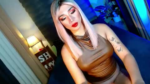 Snapshot of shane_hugexx chatting on November 10, 2025, 4:28 pm MISS SHANE online show from November 10, 2025, 4:28 pm