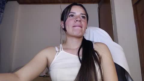 Snapshot of shanel_lozano chatting on September 15, 2025, 5:18 am shanel_lozano online show from September 15, 2025, 5:18 am