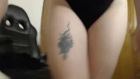 Snapshot of shanel_lozano chatting on October 9, 2025, 1:03 am shanel_lozano online show from October 9, 2025, 1:03 am