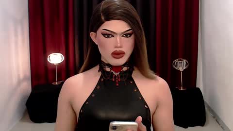 Snapshot of shanex01 chatting on February 4, 2025, 10:21 am Shane X online show from February 4, 2025, 10:21 am