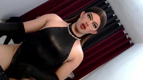 Snapshot of shanex01 chatting on February 22, 2025, 11:35 am Shane X online show from February 22, 2025, 11:35 am