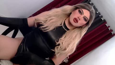 Snapshot of shanex01 chatting on February 24, 2025, 11:10 am Shane X online show from February 24, 2025, 11:10 am