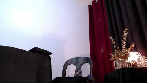 Snapshot of shanex01 chatting on October 3, 2025, 7:27 am Shane X online show from October 3, 2025, 7:27 am