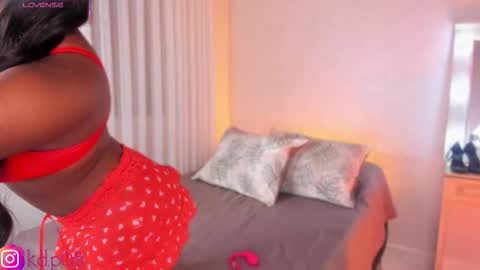 Snapshot of shannol_ryan chatting on February 10, 2026, 1:21 am Shannol online show from February 10, 2026, 1:21 am