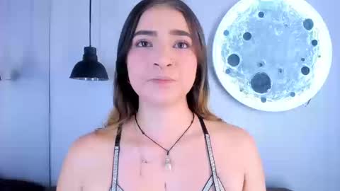 Shanntal  online show from September 19, 2025, 7:58 pm