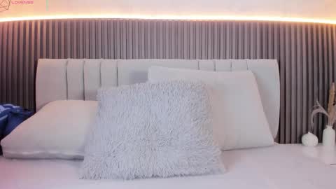 SHANON online show from November 13, 2025, 7:02 pm