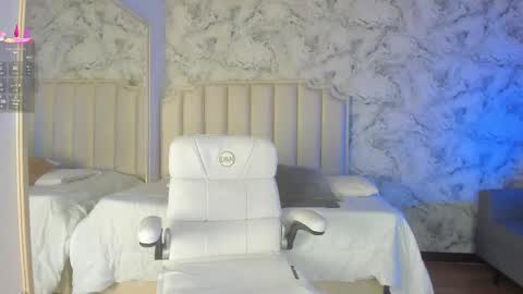 Shantal online show from December 21, 2025, 3:24 am