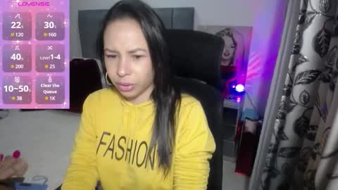 Snapshot of shantalhot69 chatting on October 16, 2025, 11:44 am Shantal  online show from October 16, 2025, 11:44 am