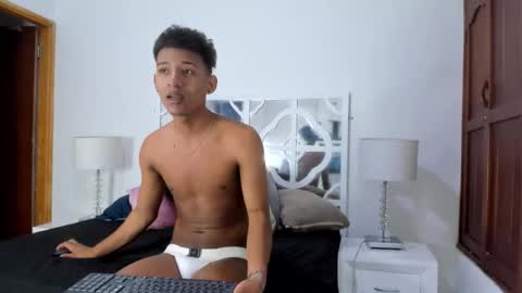 Snapshot of shantiwest chatting on November 1, 2025, 3:52 am Shanti Wets Brunette online show from November 1, 2025, 3:52 am