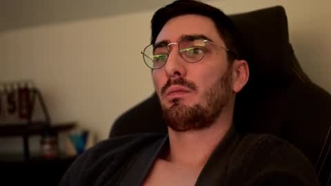 Snapshot of shape80 chatting on December 8, 2024, 3:56 pm frenchy boy online show from December 8, 2024, 3:56 pm