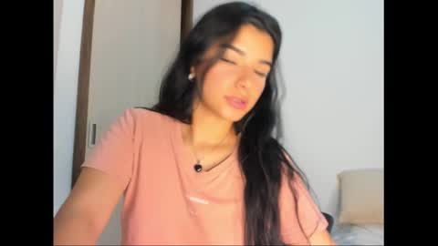 Snapshot of shara_jones chatting on February 21, 2025, 6:07 am Sara online show from February 21, 2025, 6:07 am