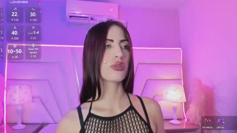 sharktitiaree online show from July 28, 2026, 9:14 pm