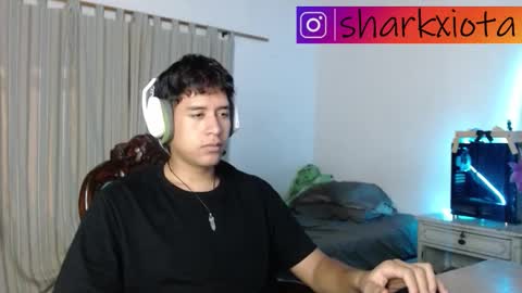 Snapshot of sharky_g chatting on October 10, 2025, 4:55 am Frqnko online show from October 10, 2025, 4:55 am