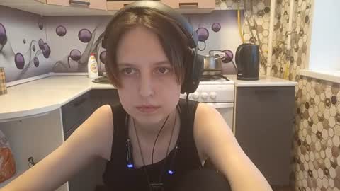 Snapshot of sharleenyodis chatting on July 13, 2026, 5:05 pm Sara online show from July 13, 2026, 5:05 pm
