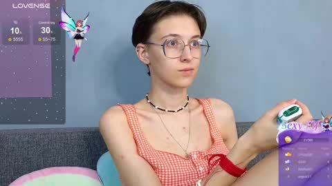 Snapshot of sharli_rose chatting on January 22, 2025, 7:03 pm Sharli online show from January 22, 2025, 7:03 pm