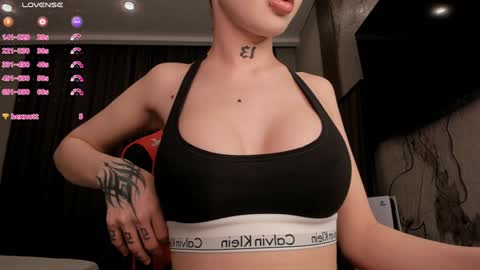 Sharlin  online show from January 31, 2025, 1:01 am