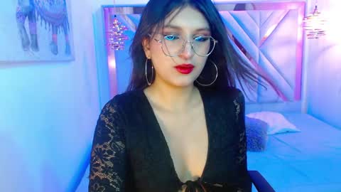 Sharllote online show from May 28, 2026, 8:50 pm