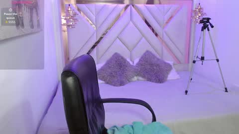 Sharllote online show from June 1, 2026, 7:59 pm