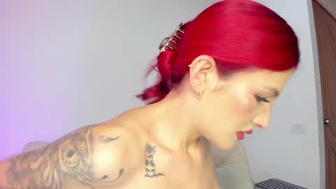 Snapshot of sharlot_harrys chatting on January 4, 2025, 11:33 am Hi fiends ---- I usually start online from Monday to Friday from 1000 am Saturdays and Sundays at 600 am Colombia time online show from January 4, 2025, 11:33 am