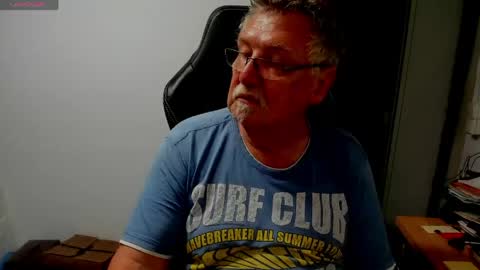 sharlots_pet online show from May 27, 2026, 12:02 pm