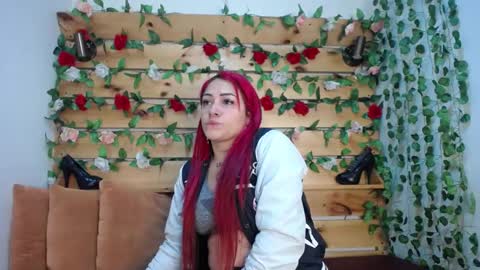 Snapshot of sharol_heart_ chatting on February 18, 2025, 3:31 am Sharol online show from February 18, 2025, 3:31 am