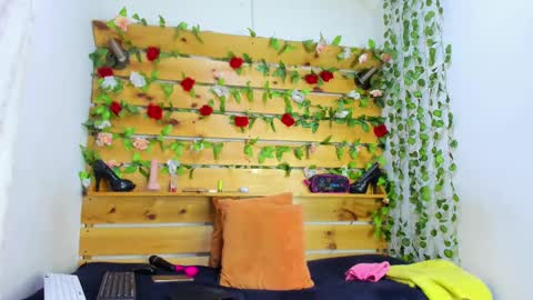 Snapshot of sharol_heart_ chatting on October 4, 2025, 6:00 am Sharol online show from October 4, 2025, 6:00 am