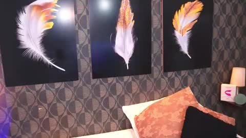 Sharom  online show from March 7, 2026, 7:00 pm