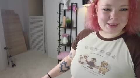 Snapshot of sharon_coxxx chatting on August 3, 2026, 9:04 am Sharon online show from August 3, 2026, 9:04 am