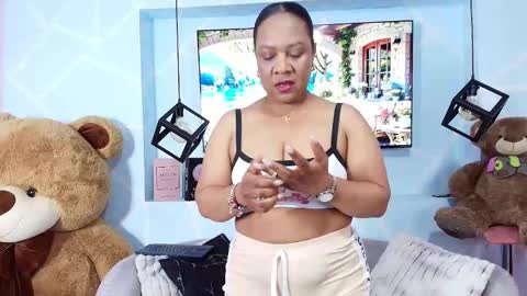 Sharon Noa online show from May 13, 2026, 4:48 pm