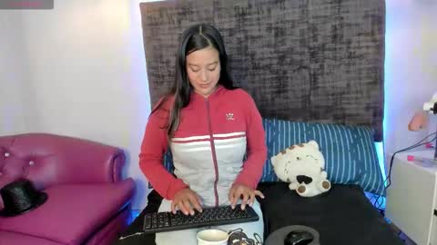 Snapshot of sharoncute16 chatting on November 5, 2025, 9:04 pm sharoncute16 online show from November 5, 2025, 9:04 pm