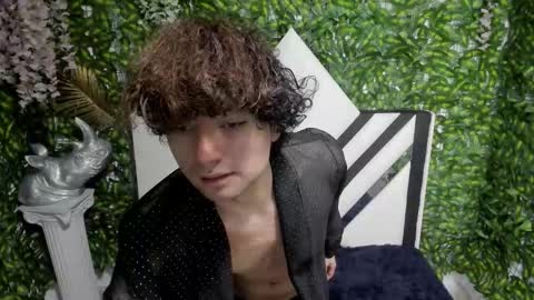 Snapshot of shaw_froste chatting on January 9, 2026, 10:00 pm SHAWN online show from January 9, 2026, 10:00 pm