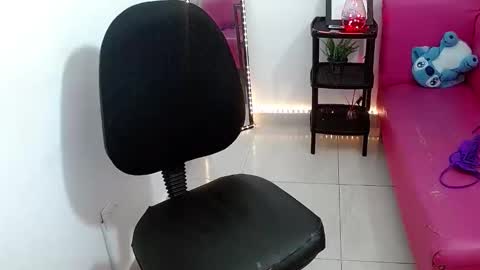 Snapshot of shawnycarson chatting on April 18, 2026, 7:58 pm Shawny carson online show from April 18, 2026, 7:58 pm
