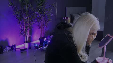 shayblonde online show from February 3, 2025, 8:03 pm