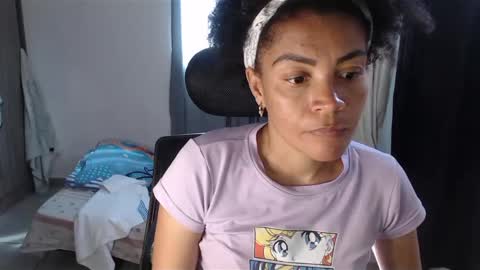 Snapshot of shayna_cute chatting on December 9, 2024, 6:35 pm Shayna online show from December 9, 2024, 6:35 pm