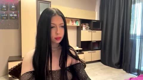 Snapshot of shaynikim chatting on November 25, 2025, 8:14 am Dana online show from November 25, 2025, 8:14 am