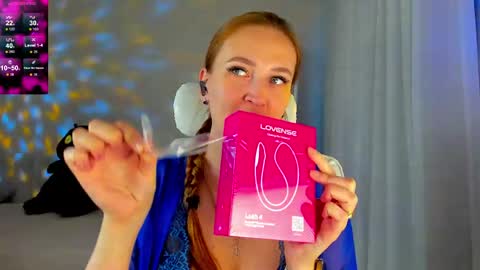 she_wolf1 online show from May 31, 2026, 2:02 pm