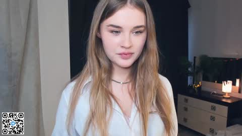 Snapshot of sheenaeast chatting on December 26, 2024, 7:03 am Violet online show from December 26, 2024, 7:03 am