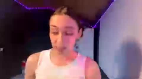 Snapshot of sheilaoverson chatting on April 15, 2026, 11:17 am sheilaoverson online show from April 15, 2026, 11:17 am